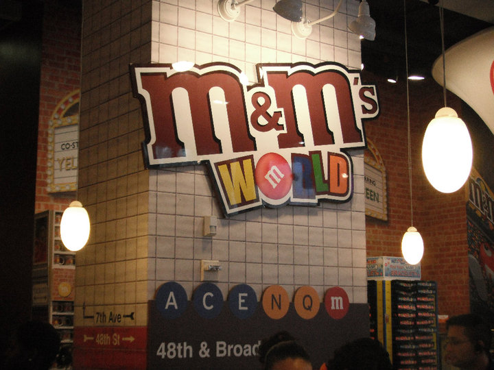 MMs World Broadway Avenue